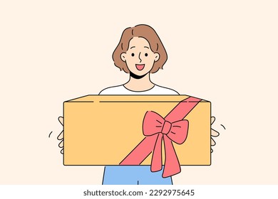 Chica sonriente con caja envuelta en las manos celebrando el aniversario de cumpleaños. Feliz adolescente con una caja de regalo con una reverencia emocionada con el presente. Ilustración vectorial. 