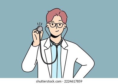 Un joven doctor sonriente con uniforme médico blanco sostiene estetoscopio listo para chequear o examinar al paciente. Feliz examen médico o terapeuta en el hospital. Medicina. Ilustración vectorial. 