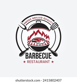 Geräucherter Grill und Logo des Grills Vektorgrafik-Design