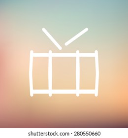 Snare drum icon thin line for web and mobile, modern minimalistic flat design. Vector white icon on gradient mesh background.