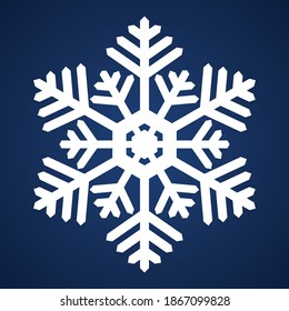 Schneeflocke. Festliche Verzierung. Vektorgrafik. Einziger blauer Hintergrund. Flacher Stil. Ein zerbrechlicher Kristall mit komplizierter Form. 