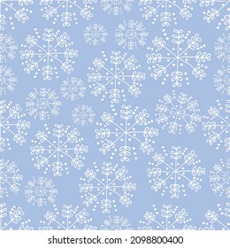 Schneeflocken-Schneeflocken auf hellblauem Hintergrund, Winterhintergrund, Doddle-Illustration.