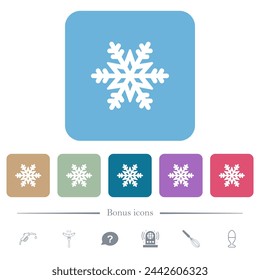 Iconos planos blancos de copo de nieve sobre fondos cuadrados redondeados de color. 6 iconos de bonificación incluidos