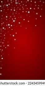 Schneeweißer Weihnachtshintergrund. Subtile fliegende Schneeflocken und Sterne auf christlich-rotem Hintergrund. Delikate, süße, schneebedeckte Weihnachten. Vertikale Vektorgrafik.