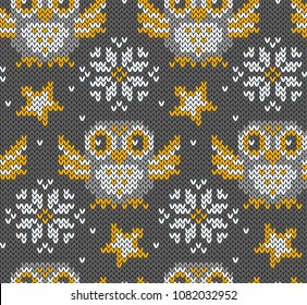 Snowy owl jacquard knitted seamless pattern. Grey and yellow background with cute birds. Northern style. Vector illustration.