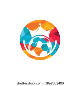 Diseño del logo del vector del vector del rey del fútbol. Diseño de iconos de fútbol y corona.