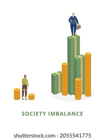 Concepto de desequilibrio social con hombres pobres y ricos sobre pilas de monedas, ilustración vectorial plana aislada sobre fondo blanco. Desigualdad social y estratificación.