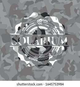 Solárium de textura gris camuflada
