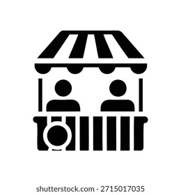 Um ícone de silhueta preto sólido que representa uma banca de mercado clássica ou uma estrutura de estande justa com um toldo listrado, um balcão e duas figuras humanas simplificadas que representam vendedores ou vendedores dentro da str