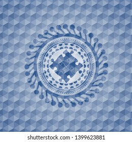 solution icon inside blue emblem with geometric background.