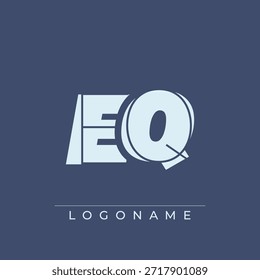 Un diseño de logotipo sofisticado y profesional que presenta las iniciales EQ en una tipografía sans serif en negrita adecuada para varios propósitos de marca comercial