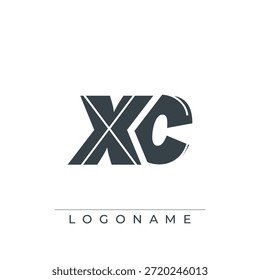 Un diseño de logotipo sofisticado y profesional que presenta las iniciales XC en una tipografía atrevida de sans serif adecuada para varios propósitos de marca comercial