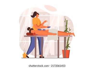 Spa Salon Web Konzept in flachem Design. Professioneller Masseur betreibt eine manuelle Behandlung mit heißen Steinen für den Patienten. Frauen auf dem Sofa liegen und entspannen sich zurück Massage. Vektorgrafik mit Menschen-Szene