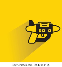ícone de arma de blaster space com sombra no fundo amarelo