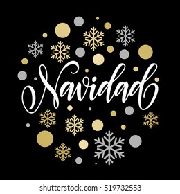 Spanischer Gruß für frohe Weihnachten. Feliz Navidad Karte mit goldenen und silbernen Weihnachtsdekoren und Schneeflocken. Calligrafische Beschriftung auf weißem Hintergrund