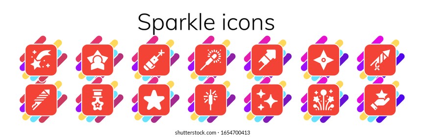 conjunto de iconos de chispa. 14 iconos brillantes rellenos. Incluye estrella de tiro, fuegos artificiales, estrella, pluma láser, Sparkler, estrellas, iconos de Firecracker