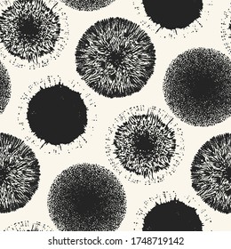 Motivo gráfico de fuegos artificiales con textura de tinta especulada. Patrón sin inconvenientes.