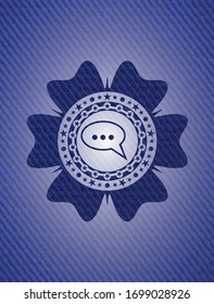 icono de burbuja de voz con textura de denim