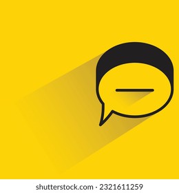 burbuja de habla con sombra sobre fondo amarillo