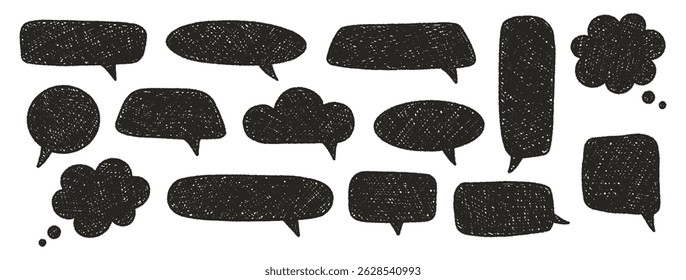 Giz de cera com bolhas de fala. Caixas de pensamento texturizadas de giz. Quadro de bate-papo desenhado à mão bonito, estilo doodle. Nuvens de balão de diálogo. Desenho a lápis, elementos pretos sobre fundo branco. Ilustração vetorial