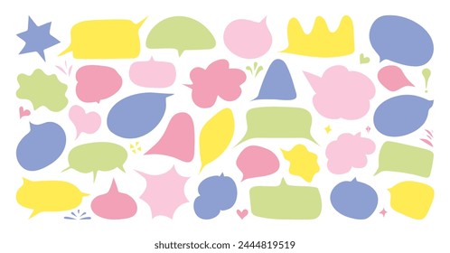Burbujas de voz en estilo minimalista doodle. Conjunto de cuadro de texto de nube colorida. Colección de cuadro de comentario de texto dibujado a mano. Los niños son arte.