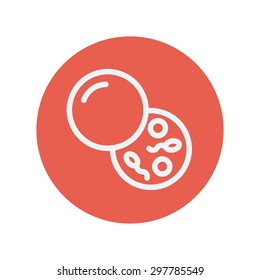 La línea delgada de iconos de esperma y óvulos para diseño plano minimalista y móvil. Icono vector de gris oscuro sobre fondo gris claro.