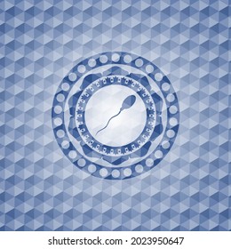 Spermiensymbol in blauem Emblem oder Abzeichen mit abstraktem geometrischem polygonalen Muster-Hintergrund. 