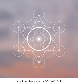 Symbol für Spirituosen in Metatron Cube und Blume des Lebens vor unscharfem Hintergrund. Heilige Geometrie futuristische Vektordesign.