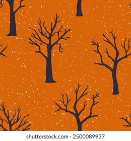 Patrón sin fisuras de Vector de árboles espeluznantes. Siluetas oscuras de árbol espeluznante muerto dibujado a mano sobre fondo naranja texturizado para diseños de Halloween. Ilustración de azulejo de repetición de bosque encantado antiguo