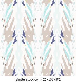 Lugares, Ikat. Cielo, Batik. Patrón sin inconvenientes. Superficie geométrica. Mano Dibujada Pintada. Diseño de tejido de Shibori Tribal. Viejo Folclore Gris Amarillo Textil. Patrón de tinte de tejas trenzadas con geometría tradicional.