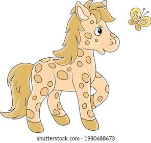 Spotted cute kleine Pony, die mit einem fröhlichen, feinen Schmetterling spielt, Vektorgrafik-Illustration einzeln auf weißem Hintergrund