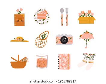 Primavera o verano con colección de elementos de temporada. Libro, tarta, cuchara, tenedor, caja, sombrero, bolsa, cámara, paraguas, cesta de picnic, vela, cuaderno y medias.