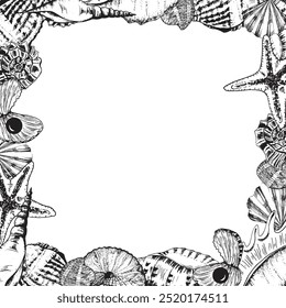Quadratischer Rahmen mit Muscheln, Sternen und Perlen. Vektorisierte handgezeichnete Tintengrafik. Schwarz und weiß.