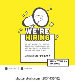 Square Job Levancy Design-Banner mit Megaphone-Illustration. Design-Vorlage für Einstellungen öffnen. Business Recruiting Vektorgrafik mit flachem Stil.