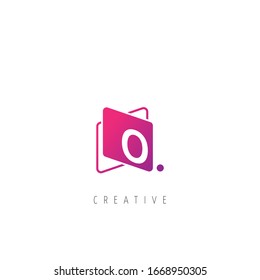 Letra cuadrada o logotipo con punto. Plantilla de ilustración del vector de diseño