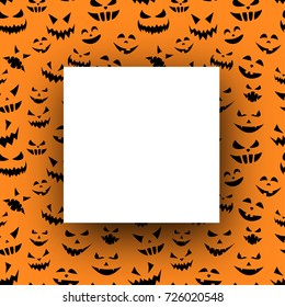 Quadratischer orangefarbener halloween Hintergrund mit schwarzem Kürbisgesichtsmuster. Vektorgrafik.