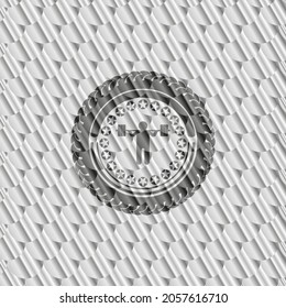 icono de escudo dentro de la brillante placa de plata. Patrón de escalas. Ilustración vectorial. Detallado. 