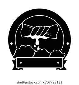 squeeze the clothes emblem