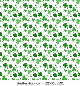 St Patrick's Day Clover nahtloses Muster. Vektorgrafik für glückliches Federdesign mit Shamrock. Grüner Klee einzeln auf weißem Hintergrund. Irlands Symbolmuster. Irische Einrichtung für die Website. eps10