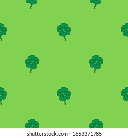 
St. Patrick's Day background. Seamless doodle pattern of trefoils. Illustration in flat style. Vector 8 EPS.