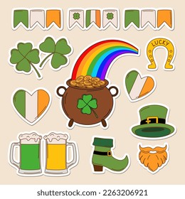 St. Patrick's Day Vektorgrafik Aufkleber Set. Kobolderhut und -schuh, Topf aus Gold, Bier, irische Flaggen und Glücksklee