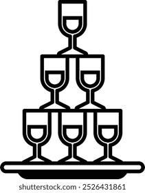 Una pila de copas de vino en un plato
