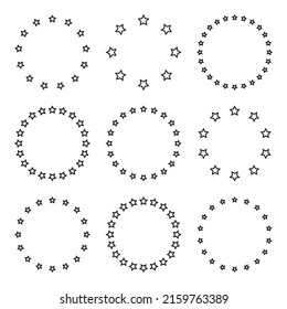 Estrellas de varios tamaños dispuestas en círculo. Marco redondo, borde. Esquema de estrella negra, símbolo simple. Elemento de diseño, ornamento. Ilustración de líneas