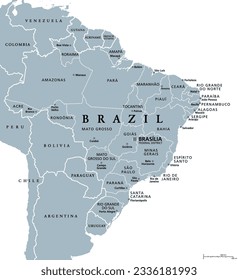 Estados de Brasil, mapa político gris. Unidades federativas con fronteras y capitales. Entidades subnacionales con cierto grado de autonomía, formando la República Federativa del Brasil con la capital Brasilia.