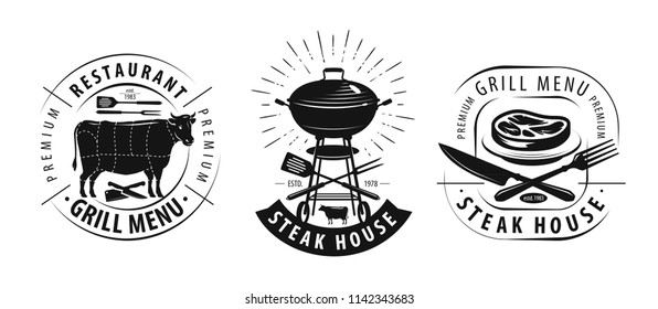 Steak house, logo o etiqueta de barbacoa. Emblemas para el diseño de los menús del restaurante. Ilustración del vector