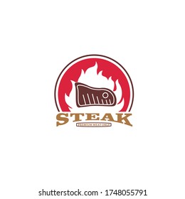 Logotipo del restaurante de carne vector con texto en mayúsculas curvado, carne marrón quemada en llama roja aislada con traje de fondo blanco para el logo del restaurante de carne de sabor original