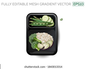 Gedünsteter Reis mit Gemüse in einer Lunchbox.