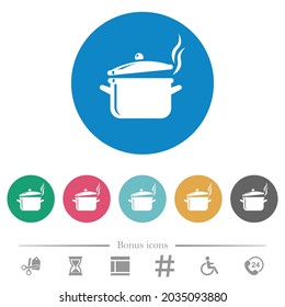 Leche brillante al vapor con iconos blancos planos en fondo de color redondo. 6 iconos de bonificación incluidos.