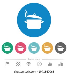 Bañera al vapor con iconos blancos planos de la tapa sobre fondo de color redondo. 6 iconos de bonificación incluidos.