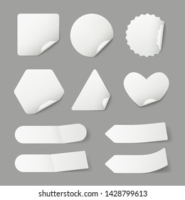 Pegatinas. Etiquetas en blanco de papel con sombras realistas y plantillas vectoriales de esquinas curvadas. Ilustración de etiquetas adhesivas para notas y mensajes